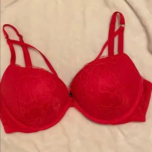 Victoria’s Secret very sexy bra size 36D